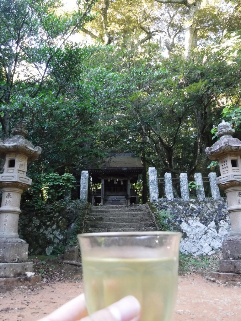 05 Tea offered for the mement of old chief of tutelary temple