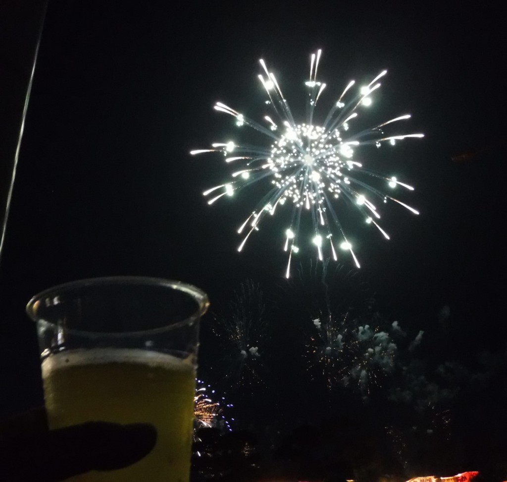 12 Cheers for fireworks with sencha of Katoh chaho