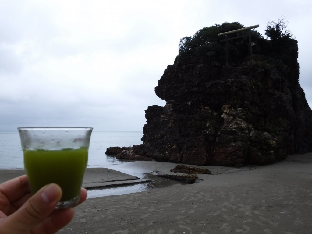 15 Sencha offered to the Shrine on the divine rock of Inasa