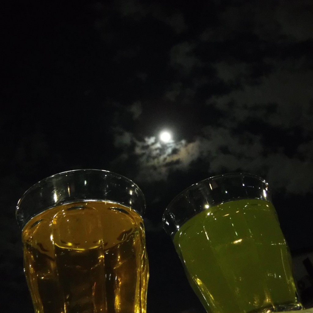 00 Full Moon with Oolong and Green Teas